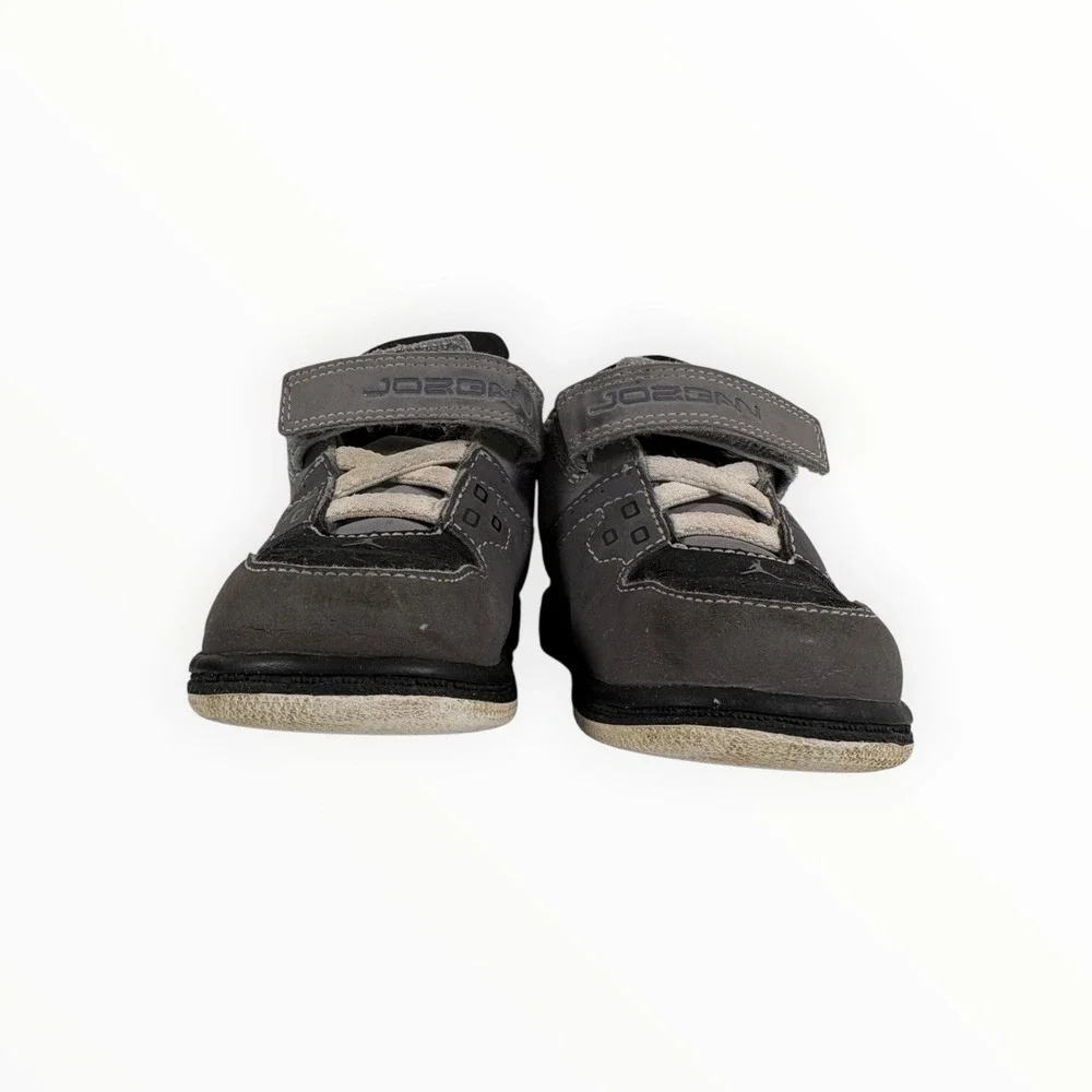 Black & White product pair